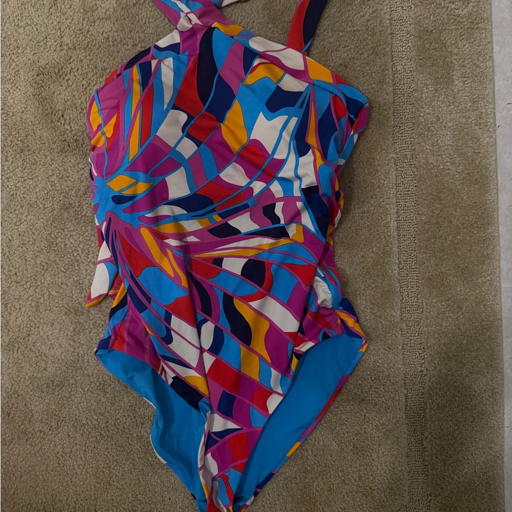 Trina Turk Women’s Rio Reversible Colorful Halter Neck 2 in 1 One Piece Swimsuit - Picture 2 of 10